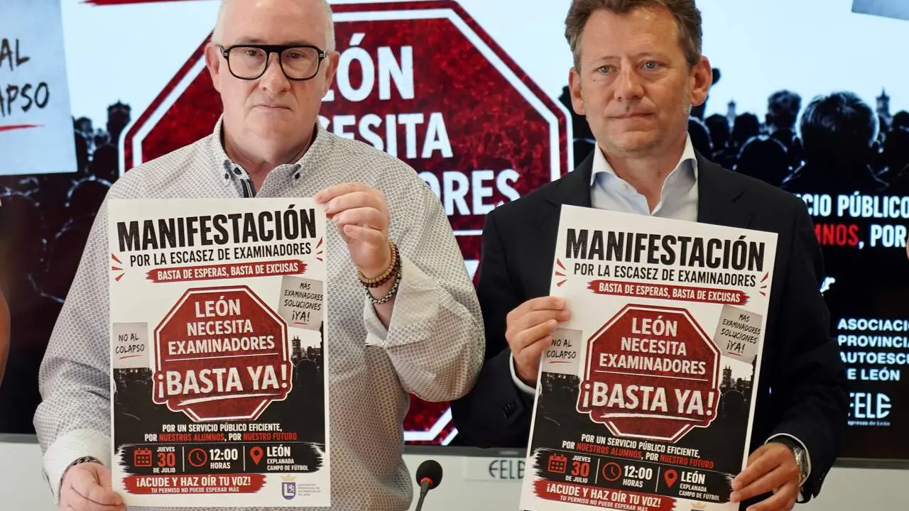 La Asociaci&oacute;n Provincial de Autoescuelas de Le&oacute;n, integrada en la Federaci&oacute;n Leonesa de Empresarios (FELE), comparece para hablar de la situaci&oacute;n que sufre el sector por la falta de examinadores de tr&aacute;fico.
Foto: Carlos S. Campillo