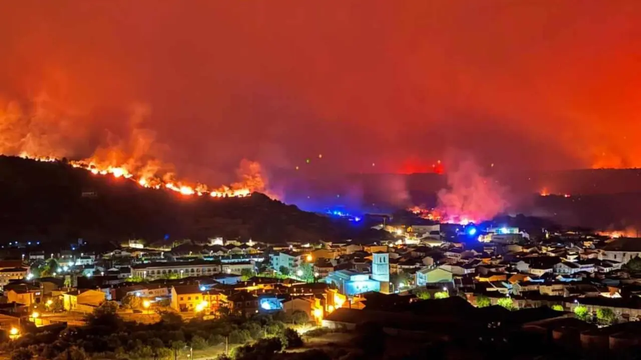 La virulencia del incendio ha superado todas las previsiones.