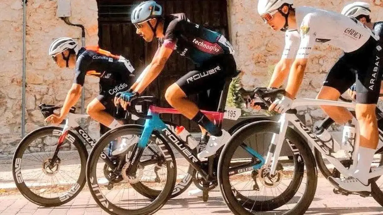 El Technosylva Rower Bembibre Cycling Team cerr&oacute; con un balance muy positivo su participaci&oacute;n en la Vuelta a Castilla y Le&oacute;n &eacute;lite-sub23 al situar a Iv&aacute;n Loaisa en el tercer puesto de la clasificaci&oacute;n general.