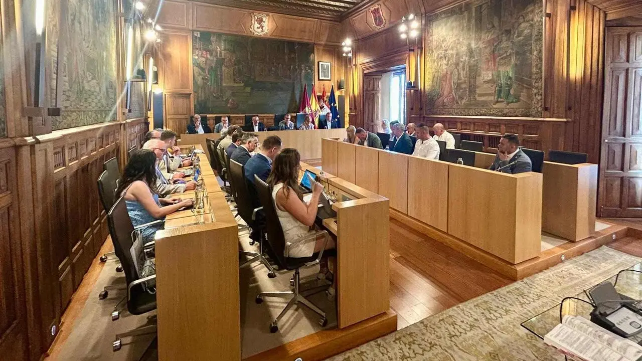 Un instante del pleno de la Diputaci&oacute;n de Le&oacute;n celebrado este mi&eacute;rcoles.