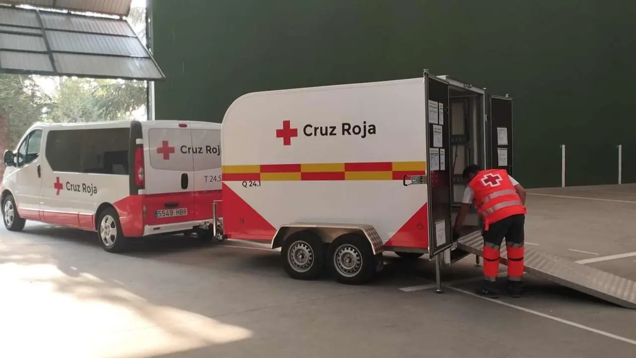 Cruz Roja habilita cinco albergues para atender a los evacuados por los incendios en Le&oacute;n. La organizaci&oacute;n mantiene desplegado un amplio dispositivo de emergencia en la provincia para ofrecer alojamiento, avituallamiento y atenci&oacute;n b&aacute;sica a las personas que han tenido que abandonar sus hogares por los incendios forestales.