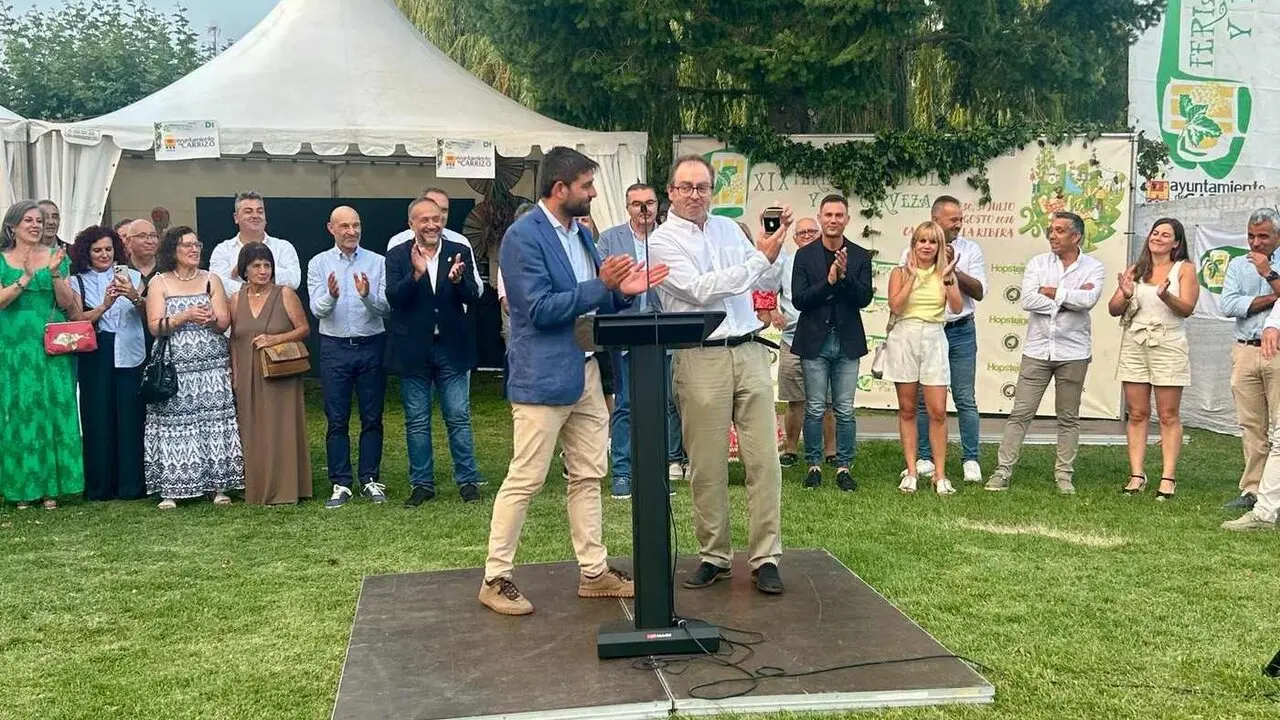 F&eacute;lix Barrio inaugura la Feria del L&uacute;pulo de Carrizo con un mensaje sobre innovaci&oacute;n. El director general del Incibe abre la XIX edici&oacute;n de un certamen que convierte durante cinco d&iacute;as a la localidad leonesa en el principal escaparate del l&uacute;pulo y la cultura cervecera, con un programa que combina divulgaci&oacute;n, gastronom&iacute;a y m&uacute;sica.