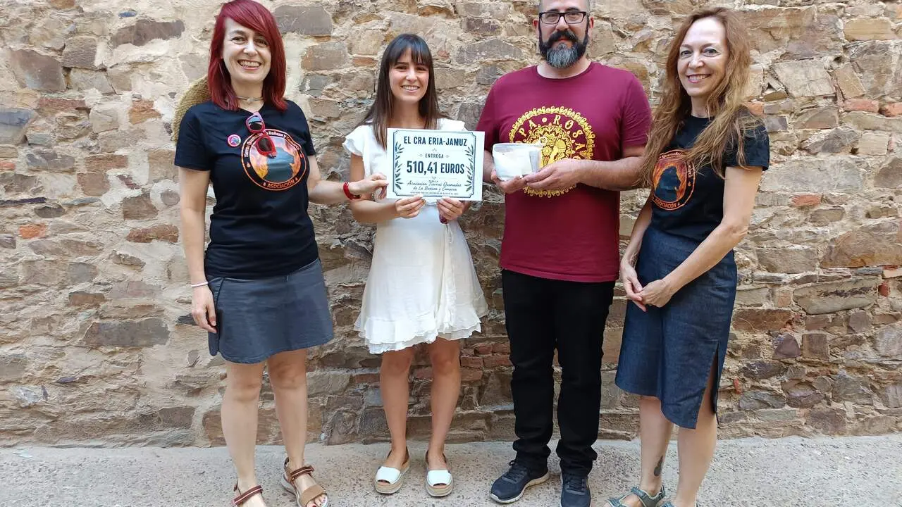 Tierras Quemadas_entrega de donación