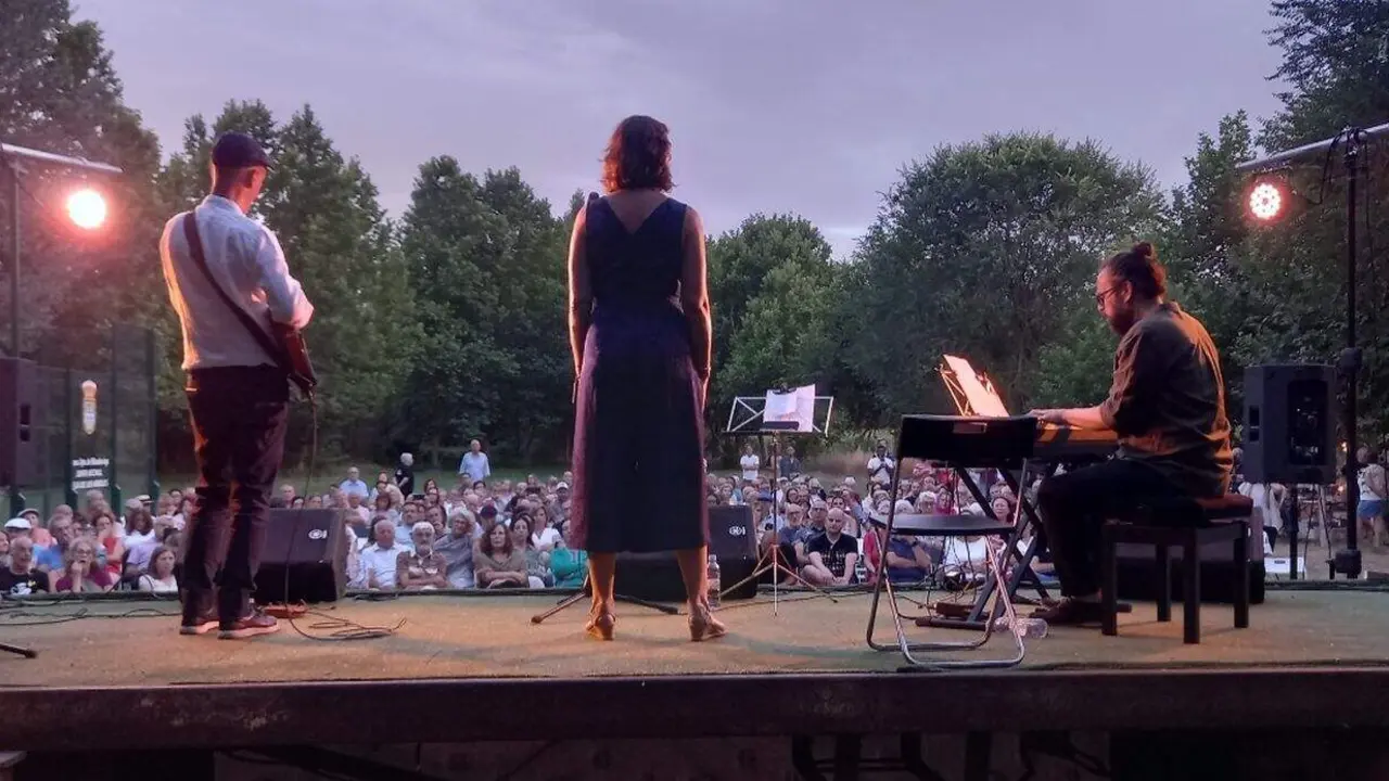 TR&Iacute;O P&Uacute;BLICO 2