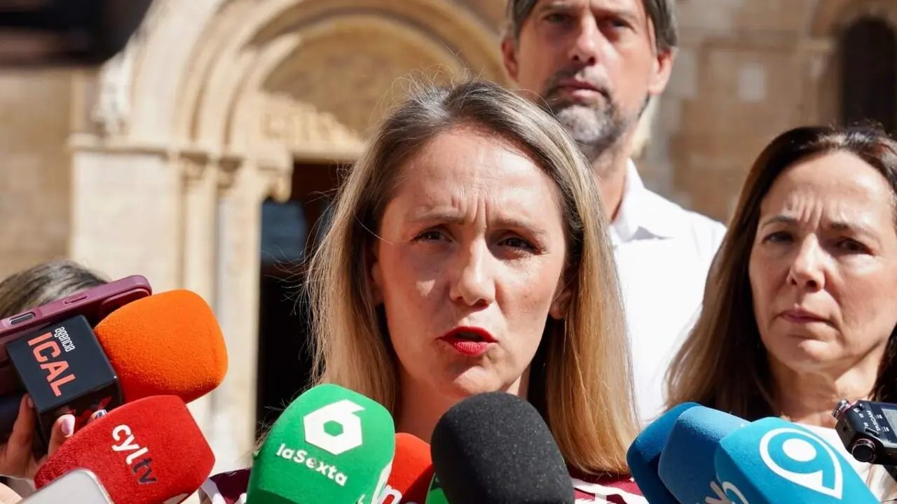La vicesecretaria nacional de Coordinaci&oacute;n Sectorial del Partido Popular, Alma Ezcurra, visita la ciudad de Le&oacute;n acompa&ntilde;ada por el senador Jorge Garc&iacute;a Vega, la procuradora Mar&iacute;a Jos&eacute; &Aacute;lvarez y la concejala del Ayuntamiento de Le&oacute;n Ana Franco
