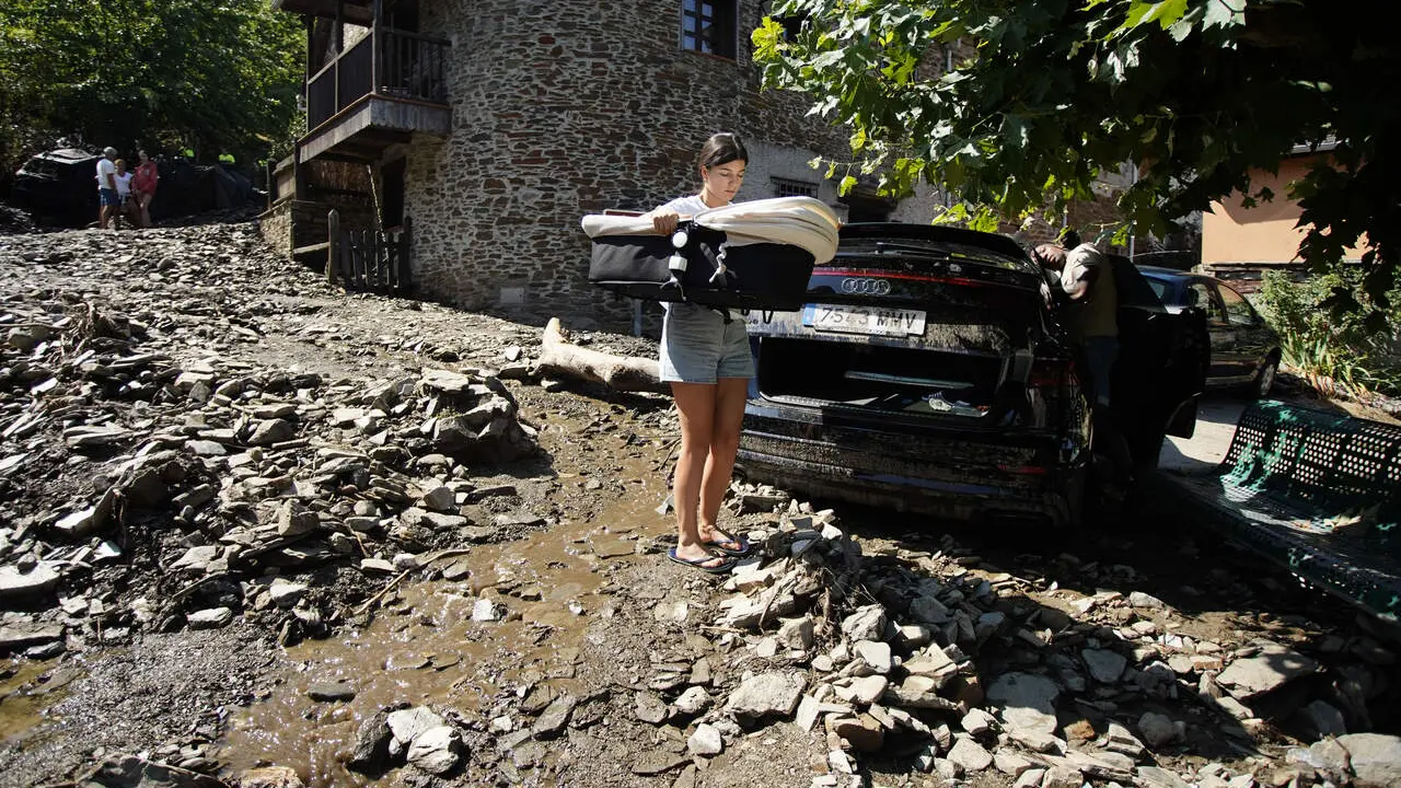 Riada en el pueblo de Manzanedo de Valdueza (Le&oacute;n). Foto: C&eacute;sar S&aacute;nchez.