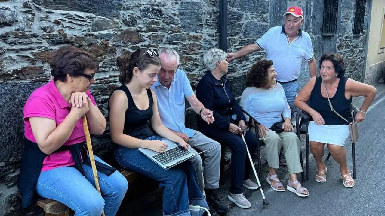Entrevista con vecinos en Chano