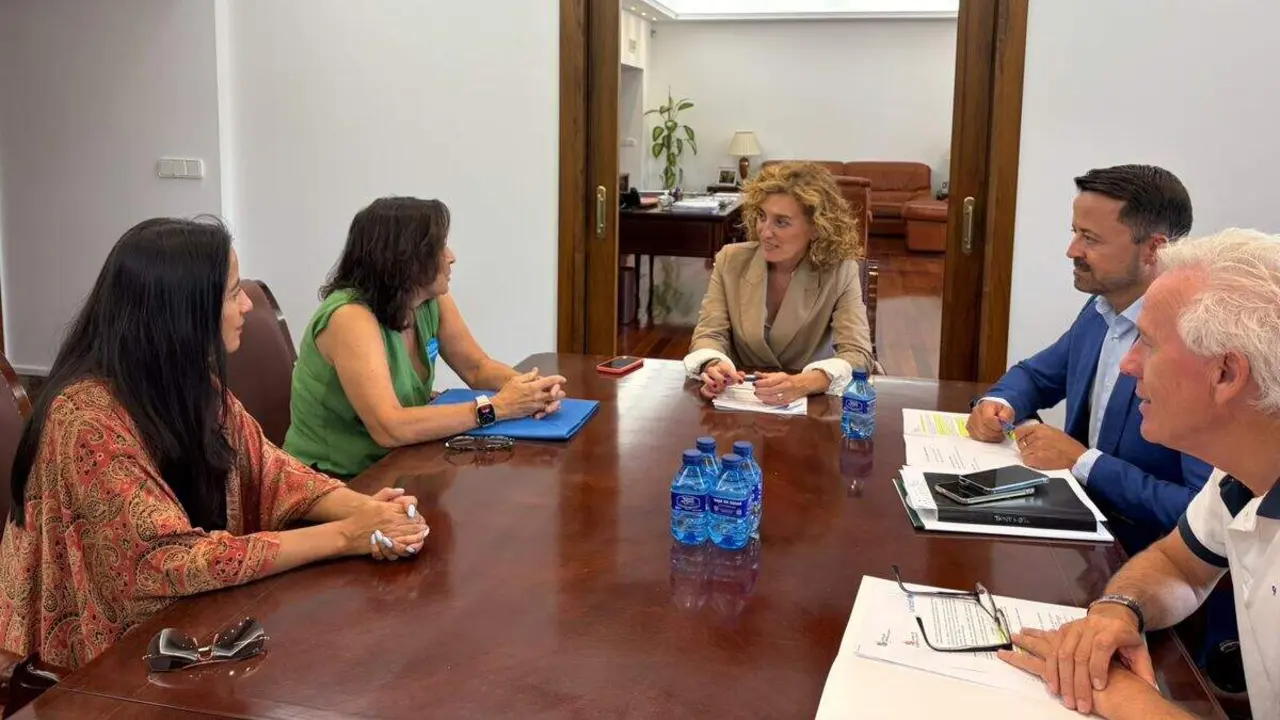 La consejera de Educaci&oacute;n, Mar&iacute;a Pardo se re&uacute;ne con representantes de UNICEF Comit&eacute; Castilla y Le&oacute;n