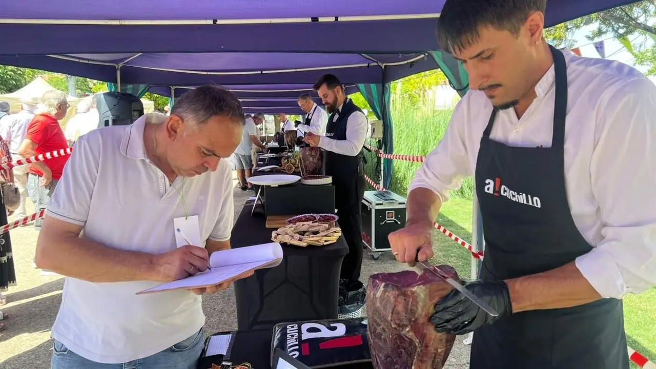 VIII Campeonato auton&oacute;mico de cortadores de cecina 'Agust&iacute;n Risue&ntilde;o'