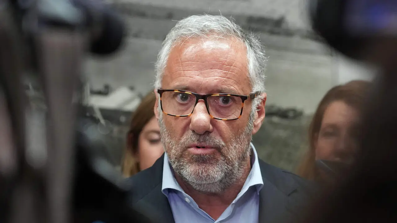 El vicepresidente primero de la Junta y consejero de Desregulaci&oacute;n, Familia y Ayudas Sociales, Carlos Poll&aacute;n, visita el centro de menores Zambrana.