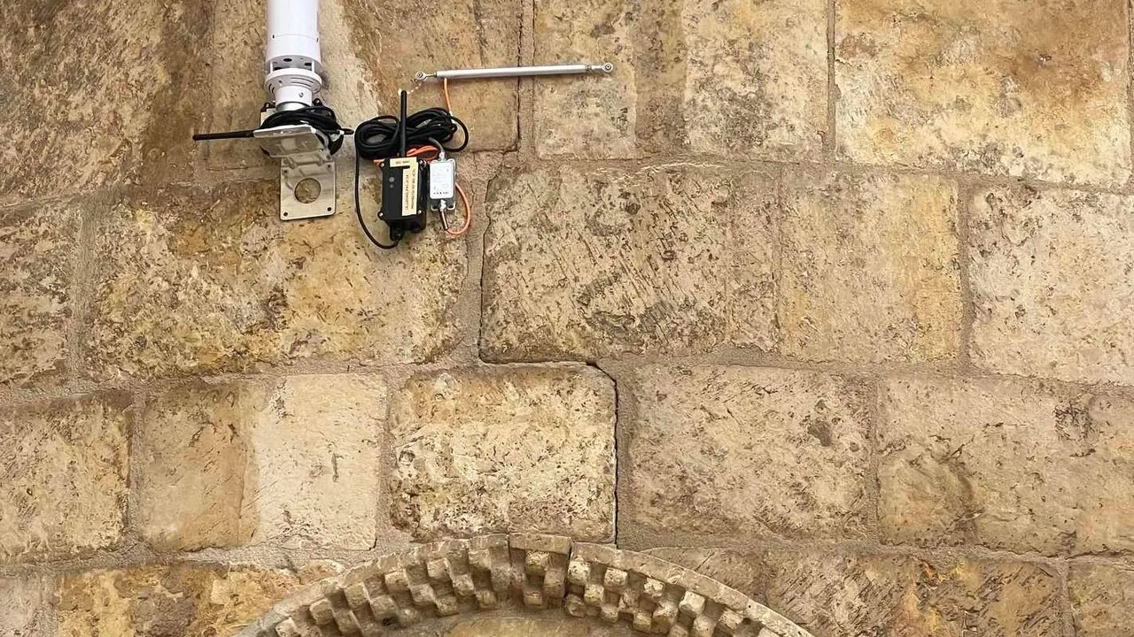 El director general de Patrimonio Cultural, Jos&eacute; Ram&oacute;n Sola, visita la iglesia del Mercado en Le&oacute;n