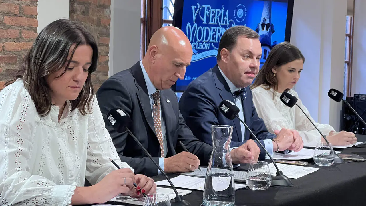 Acto de presentaci&oacute;n de la V Feria Modernista de Le&oacute;n