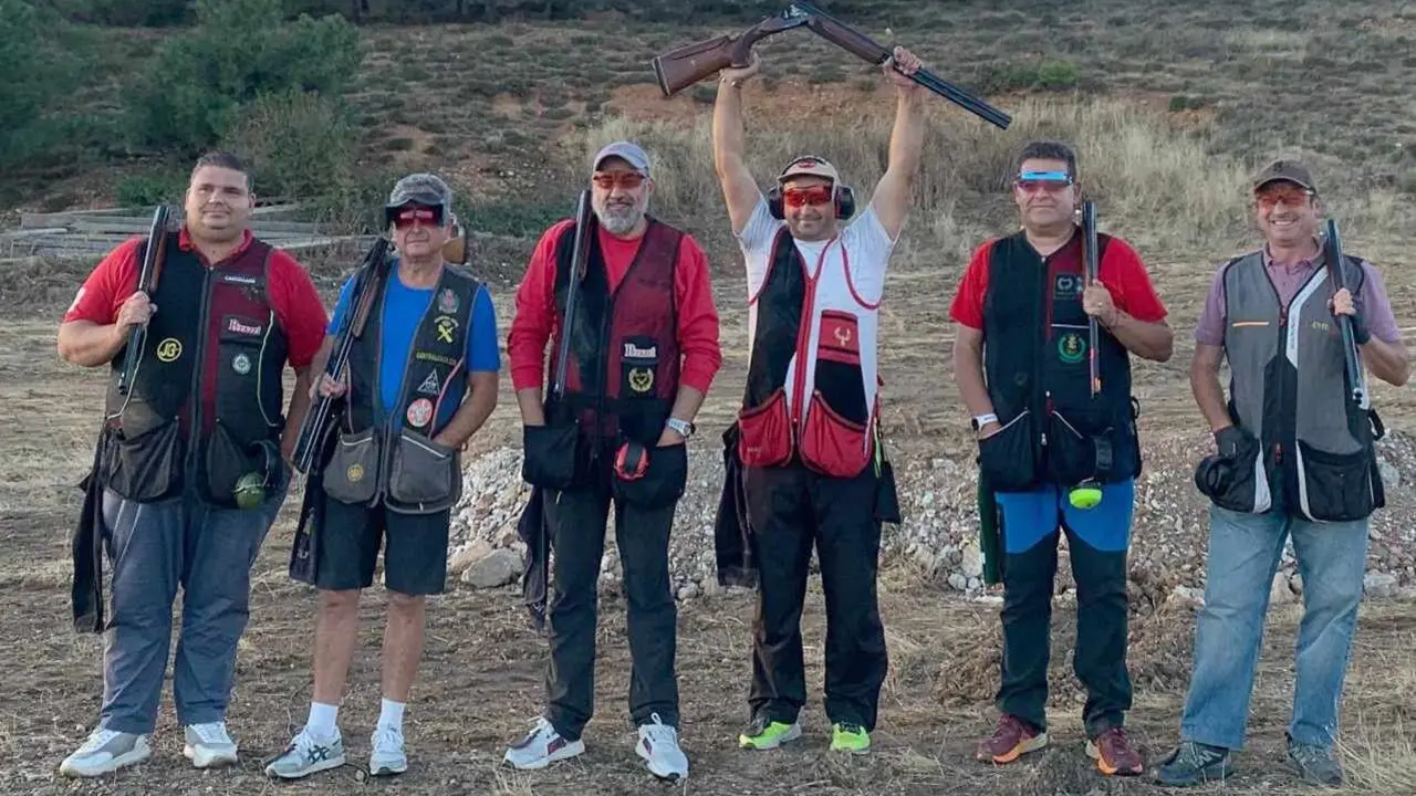 Astorga re&uacute;ne a 120 tiradores en la cl&aacute;sica tirada al plato de Santa Marta. Vicente Ventura, sexto, fue el mejor representante maragato en una competici&oacute;n ganada por C&aacute;ndido Riol con un pleno de 25+25.
