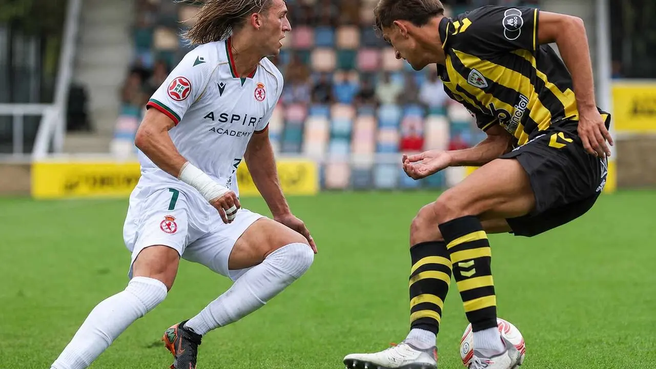 Pedro Benito, en un lance del partido ante el Barakaldo.