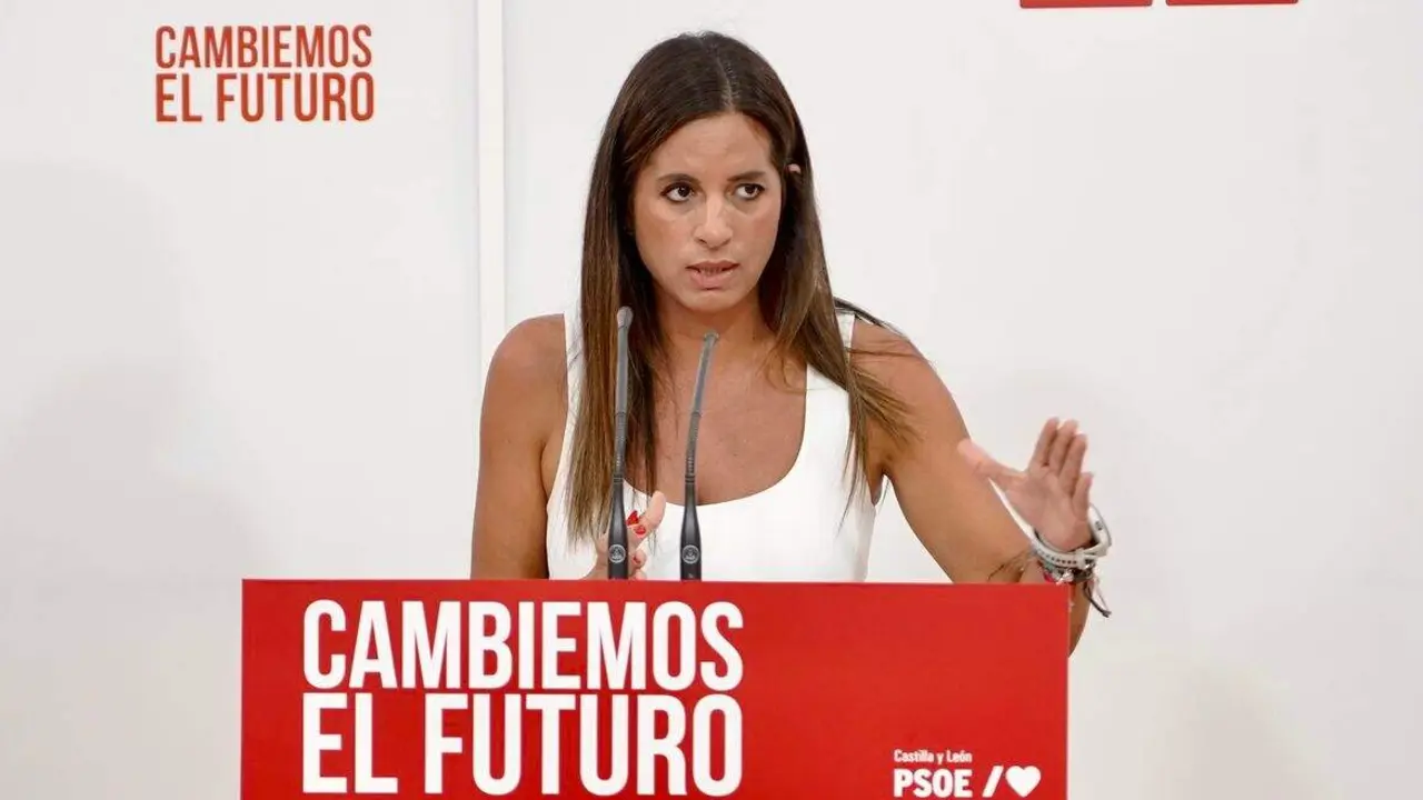 La vicesecretaria general del PSOECyL, Nuria Rubio, y el portabiente y Energ&iacute;a del G hace balance de los incendios ocurridos este verano en Castilla y Le&oacute;n y la gesti&oacute;n del Gobierno de Ma&ntilde;ueco.