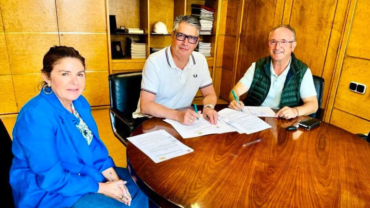 Firma Convenio Asociaci&oacute;n Espa&ntilde;ola Mast&iacute;n 2