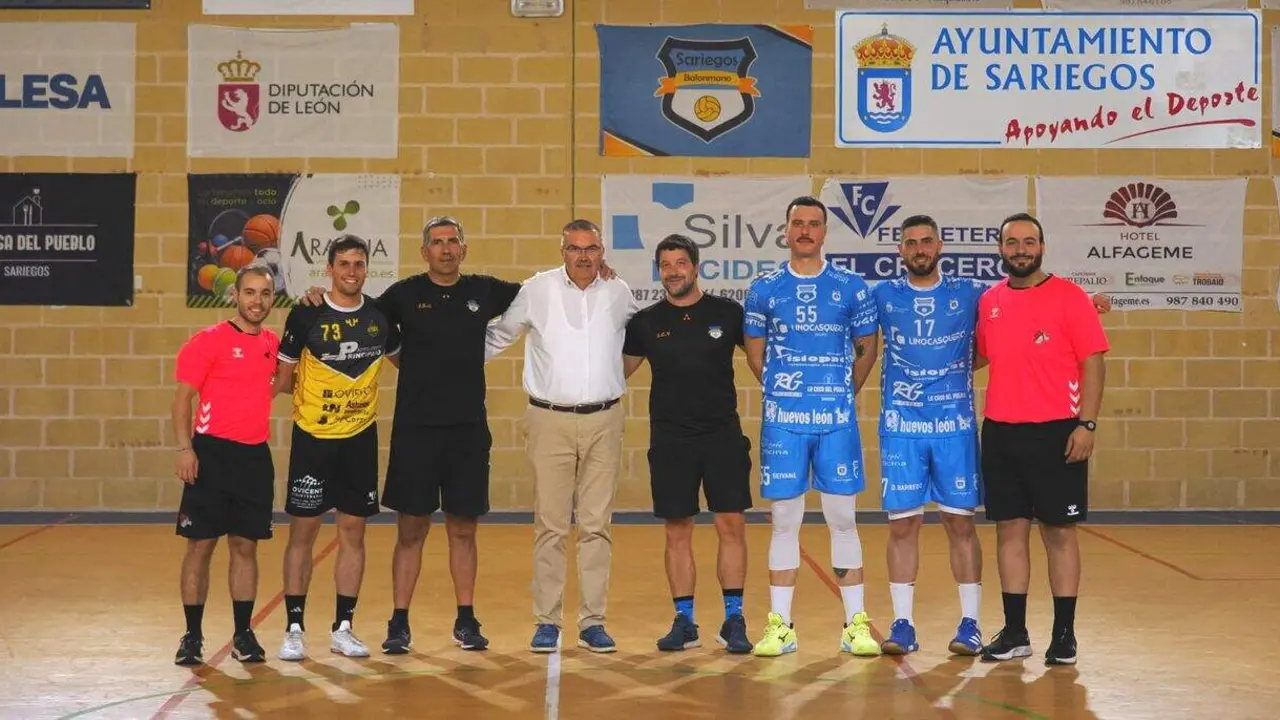 representantes equipos, arbitros y alcalde Sariegos 1