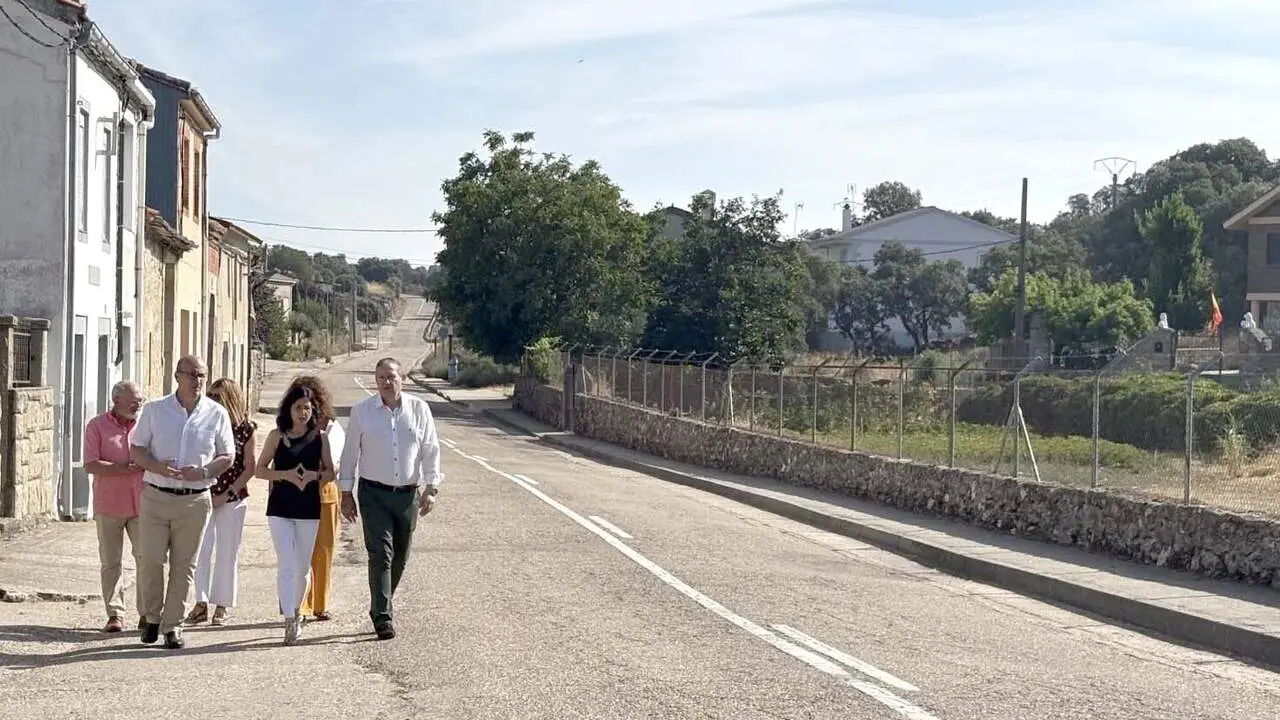 La consejera de Movilidad, Transformaci&oacute;n Digital e Inteligencia Artificial, Cristina Sanchidri&aacute;n, presenta el proyecto de mejora de la de la carretera ZA-321