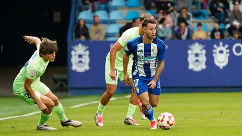 El equipo blanquiazul mereció más ante un gran ejercicio de resistencia blaugrana, con grandes paradas de Astralaga en los minutos finales.