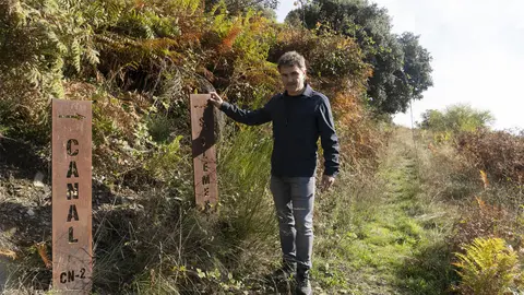 Visita a los canales romanos en la Tebaida berciana en los que se pretende crear una ruta BTT desde Peñalba de Santiago hasta Las Médulas. Fotos: César Sánchez