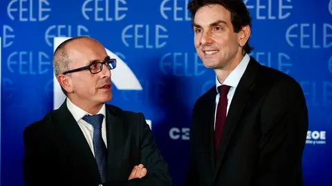 FELE celebra su 32 Día de la Empresa con la entrega del galardón de empresa del año 2024 a grupo Votorantim Cimentos. Asisten, entre otros, la presidenta de la Fundación Confederación Española de Organizaciones Empresariales, Fátima Báñez; el presidente de Fele, Juan María Vallejo, y el CEO en España de la empresa premiada, Alan Svaiter. Foto: Campillo