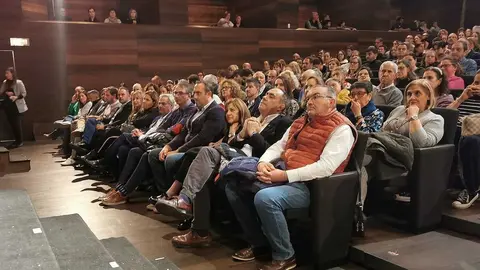 Con motivo del Día Internacional de las Personas con Discapacidad el Auditorio Ciudad de León ha acogido este lunes la gala de los centros de atención especializada de la Diputación (2)