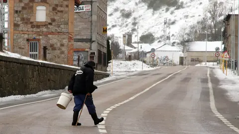 La nieve cubre la montaña de León en el puerto de Pajares y la comarca de los Argüellos. Fotos: Peio García