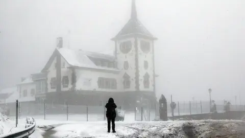 La nieve cubre la montaña de León en el puerto de Pajares y la comarca de los Argüellos. Fotos: Peio García