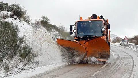 La nieve cubre la montaña de León en el puerto de Pajares y la comarca de los Argüellos. Fotos: Peio García
