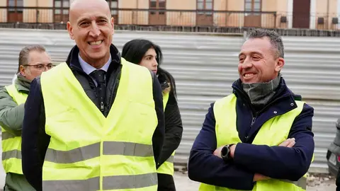 El Ayuntamiento de León prevé que las obras de rehabilitación de la Plaza Mayor de la ciudad concluyan a principios del verano del próximo año, tras iniciarse en el mes de octubre con una inversión de 1,9 millones de euros de licitación. Foto: Campillo