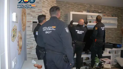 Diecinueve detenidos en una operación antidroga en Palencia y Segovia tras intervenir 2,5 kilos de cocaína y 45.000 euros.