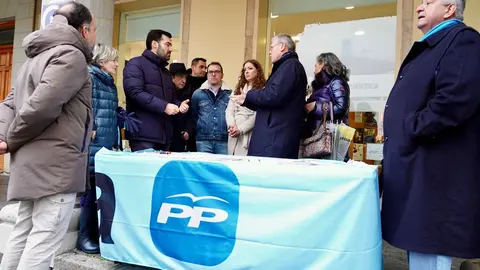 La presidenta del PP de León y vicesecretaria de Sanidad y Educación, Ester Muñoz, ofrece una valoración de la actualidad política ante los medios de comunicación. Fotos: Campillo.