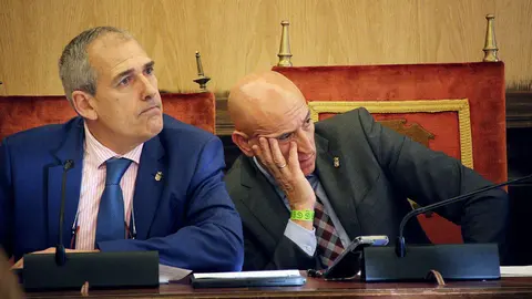 El Ayuntamiento de León celebra un pleno ordinario en el que se vota en contra de la moción de reprobación al alcalde, José Antonio Diez, presentada por el Partido Popular. Fotos: Peio García