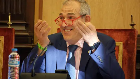 El Ayuntamiento de León celebra un pleno ordinario en el que se vota en contra de la moción de reprobación al alcalde, José Antonio Diez, presentada por el Partido Popular. Fotos: Peio García