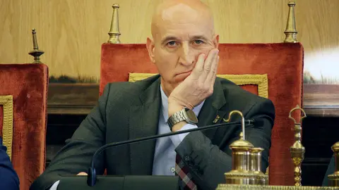 El Ayuntamiento de León celebra un pleno ordinario en el que se vota en contra de la moción de reprobación al alcalde, José Antonio Diez, presentada por el Partido Popular. Fotos: Peio García
