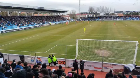 Equipos como el Unionistas nunca dejan de morder, jamás. Es algo que va en su adn y de nuevo este domingo el cuadro charro lo evidenció ante una Ponferradina con mucho oficio, que supo hacer su partido y que por momentos mereció hacerse con los tres puntos en juego.