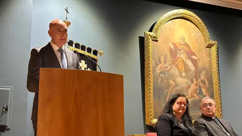 La Junta Mayor de Cofradías de León ha entregado el nombramiento de Pregonera 2025 de la Semana Santa a Marta Franco. El acto, celebrado en el Museo de la Semana Santa, ha estado presidido por el obispo de la Diócesis, Luis Ángel de las Heras, el alcalde de León, José Antonio Diez, y la presidenta de la Junta Mayor de Cofradías y Hermandades, Diana Belén García. Fotos: Ayto León