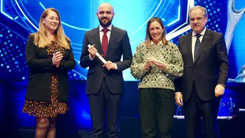 El presidente de la Junta de Castilla y León, Alfonso Fernández Mañueco, participa en la gala de entrega de los II Premios Diagnóstico 2025 de CyLTV. Fotos: Campillo