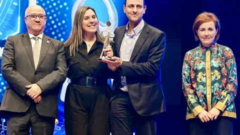 El presidente de la Junta de Castilla y León, Alfonso Fernández Mañueco, participa en la gala de entrega de los II Premios Diagnóstico 2025 de CyLTV. Fotos: Campillo