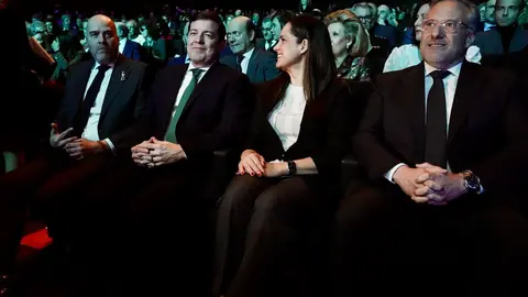 El presidente de la Junta de Castilla y León, Alfonso Fernández Mañueco, participa en la gala de entrega de los II Premios Diagnóstico 2025 de CyLTV. Fotos: Campillo