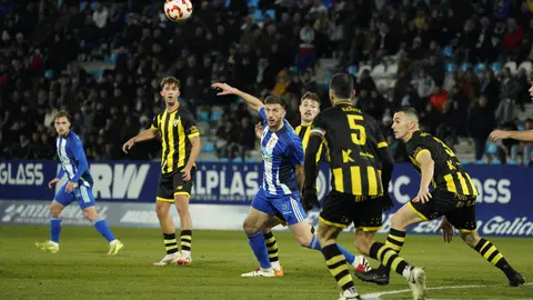 Partido de altura en El Toralín, con la Ponferradina intentando sumar ante un rival muy solvente sobre el terreno de juego.