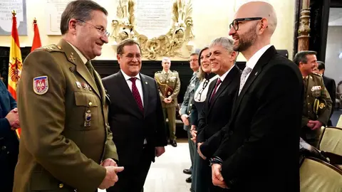 Recepción al jefe de Estado Mayor del Ejercito de Tierra, Amador Enseñat y Berea en el Ayuntamiento de Astorga. Fotos: Campillo