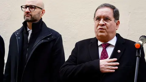 Astorga rinde homenaje al coronel Joaquín Rubín de Celis y Lastra, al que asisten el embajador de la República de Perú, Luis Ibérico Núñez. Fotos: Campillo.