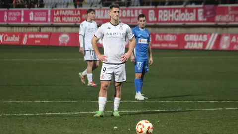 El colista se convierte en un hueso duro de roer en el Reino de León en una jornada clave para la Cultural Leonesa. Fotografías: Isaac Llamazares