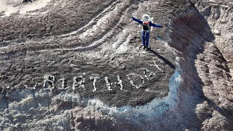 Nueve astronautas españolas, entre ellas las leonesas Jennifer García Carrizo y Laura González Llamazares, estudian en el proyecto Hypatia los efectos de una misión en Marte en las mujeres. Desde el pasado lunes viven aisladas en la estación Mars Research Desert Station del desierto de Utah.
