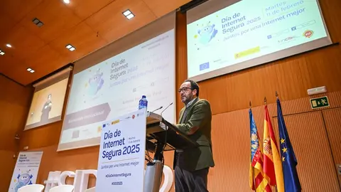 Unos 27.000 alumnos participan en el taller del Día de Internet Segura 2025 organizado por Incibe.