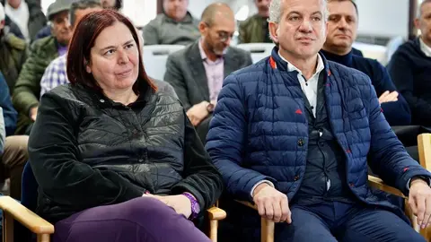 La secretaria de Estado de Agricultura y Alimentación, Begoña García, visita, junto al delegado del Gobierno, Nicanor Sen, entre otras autoridades, tres actuaciones diferentes de modernización de regadío en la Comunidad de Regantes del Canal Margen Izquierda y en la Ribera Alta del Porma. Fotos: Campillo.