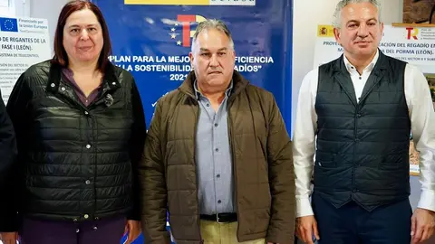 La secretaria de Estado de Agricultura y Alimentación, Begoña García, visita, junto al delegado del Gobierno, Nicanor Sen, entre otras autoridades, tres actuaciones diferentes de modernización de regadío en la Comunidad de Regantes del Canal Margen Izquierda y en la Ribera Alta del Porma. Fotos: Campillo.