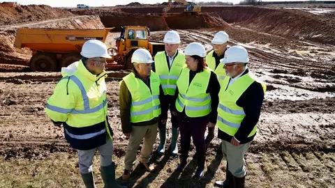 La secretaria de Estado de Agricultura y Alimentación, Begoña García, visita, junto al delegado del Gobierno, Nicanor Sen, entre otras autoridades, tres actuaciones diferentes de modernización de regadío en la Comunidad de Regantes del Canal Margen Izquierda y en la Ribera Alta del Porma. Fotos: Campillo.