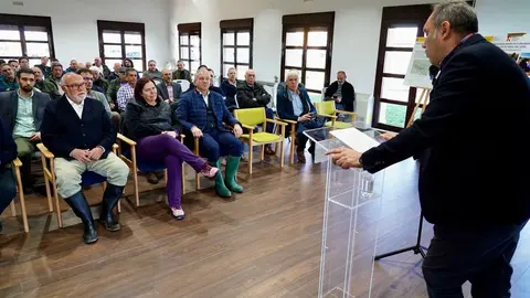 La secretaria de Estado de Agricultura y Alimentación, Begoña García, visita, junto al delegado del Gobierno, Nicanor Sen, entre otras autoridades, tres actuaciones diferentes de modernización de regadío en la Comunidad de Regantes del Canal Margen Izquierda y en la Ribera Alta del Porma. Fotos: Campillo.